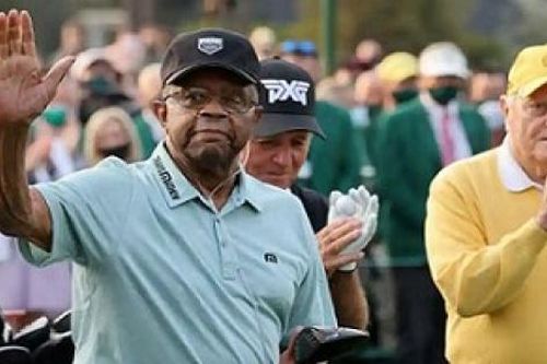 Lee Elder: Người mở đường cho Tiger Woods và những người da màu trong sự nghiệp chơi golf