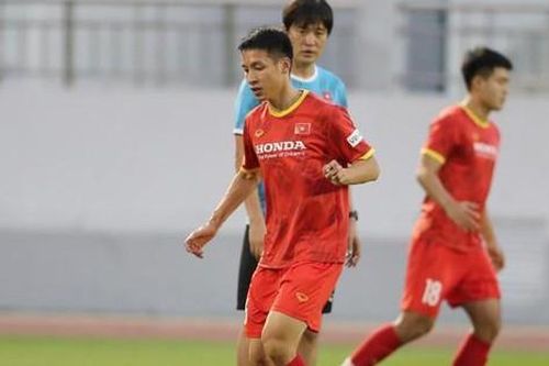 HLV Park Hang-seo loại 5 cầu thủ, Hùng Dũng có tên đi Singapore dự AFF Cup 2020