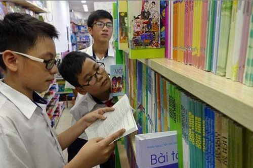 Vì sao nên để các trường được tự lựa chọn bộ sách giáo khoa cho mình?