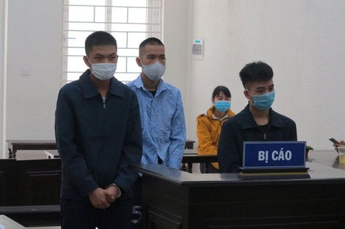 Xâm nhập hàng chục tài khoản ngân hàng để chiếm đoạt tiền