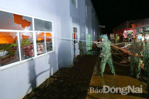 Điều tra nguyên nhân vụ cháy lớn tại Đồng Nai