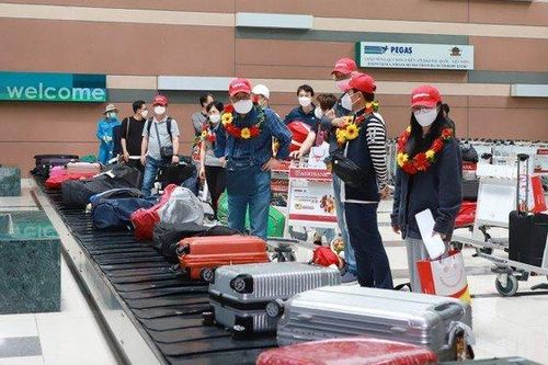 Khách quốc tế đến Việt Nam trong tháng 11 tăng, tiềm năng chờ bứt phá