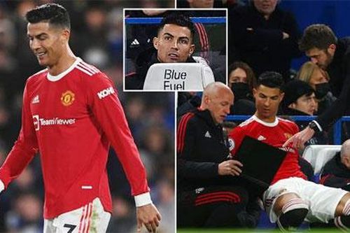 Michael Carrick xếp Ronaldo ngồi dự bị: Thay lời muốn nói?