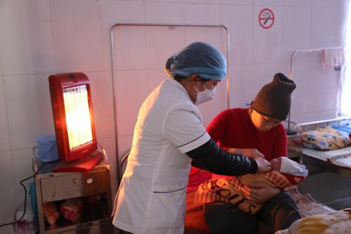 Phòng, chống rét cho người bệnh