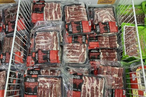 Người tiêu dùng băn khoăn chất lượng thịt nhập khẩu đông lạnh