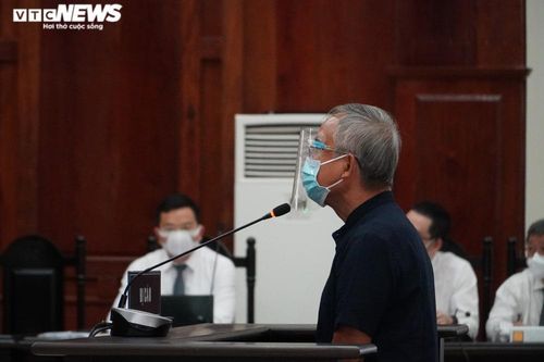 Bị cáo Nguyễn Thành Tài: 'Cuối đời lại bị thế này, đau lắm'