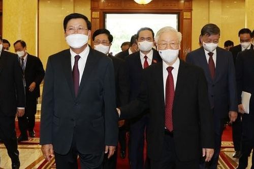 Lãnh đạo Việt Nam gửi điện mừng kỷ niệm lần thứ 46 Quốc khánh nước CHDCND Lào