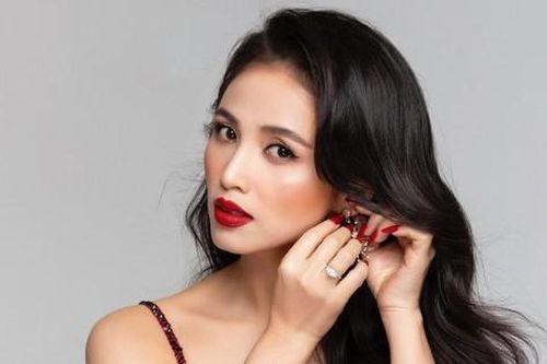 Cô gái chăn bò gây sốt khi được chọn làm MC tại Asian Television Awards 2021