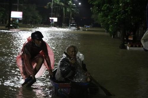 Mưa lũ làm 5 người chết ở Phú Yên, hàng chục nghìn nhà dân bị ngập