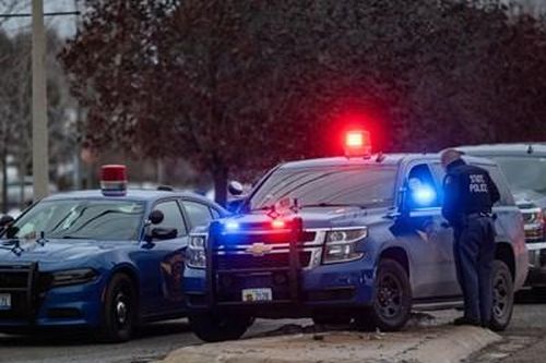 Nam sinh xả súng trong trường học ở Michigan, Mỹ, 11 học sinh, giáo viên thương vong