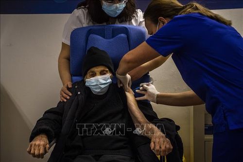 Hy Lạp phạt người trên 60 tuổi chưa tiêm vaccine ngừa COVID-19