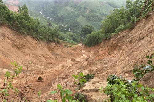 Kon Tum: Sớm ổn định đời sống người dân sau mưa lũ