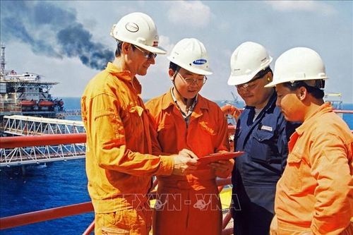 Hai thập niên quan hệ đối tác chiến lược giữa Nga và Việt Nam qua những bức ảnh của phóng viên TTXVN và TASS