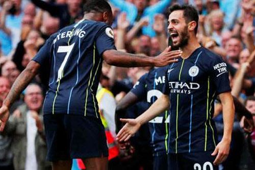 Silva và Sterling hồi sinh giúp Man City đua vô địch