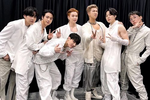 Vượt mặt Ariana Grande hay The Weeknd, ca khúc của BTS lập được thành tích cực khủng toàn cầu