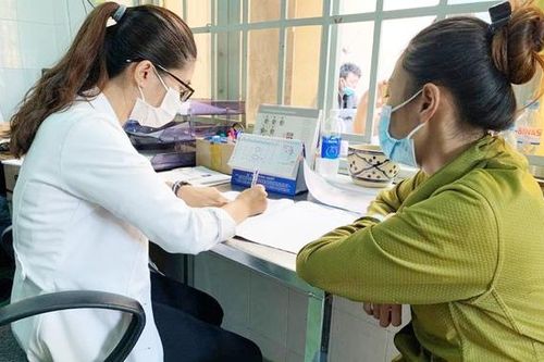 Nhiều người có 'H' giấu bệnh để tìm việc