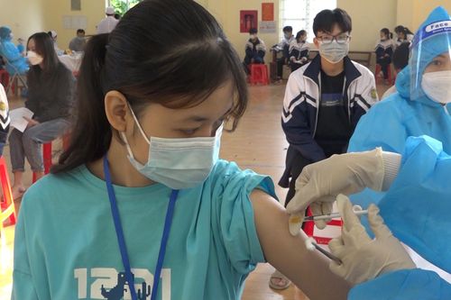 Huyện Thạch Thành triển khai tiêm 4.453 mũi vắc xin Pfizer cho trẻ em từ 15 - 17 tuổi