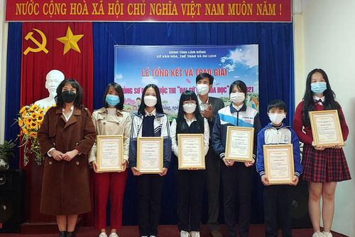 Tổng kết trao giải thưởng cuộc thi ''Đại sứ văn hóa đọc'' năm 2021