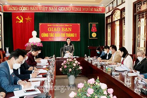 Hội nghị giao ban công tác báo chí tháng 11