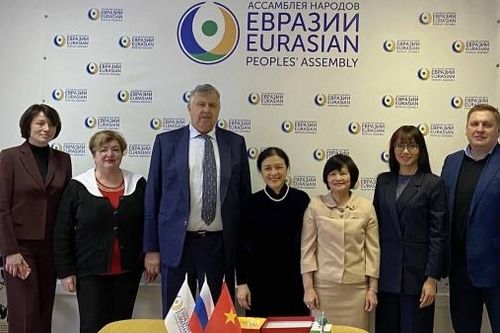 Thúc đẩy hợp tác giao lưu nhân dân với thành phố Saint Petersburg và Hiệp hội nhân dân Á-Âu