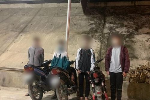 Triệu tập nhóm thanh niên đập phá hàng loạt gương chiếu hậu