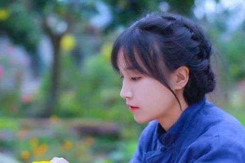 'Tiên nữ đồng quê' Lý Tử Thất tiết lộ chưa có nhà có xe, thích cuộc sống bình dị