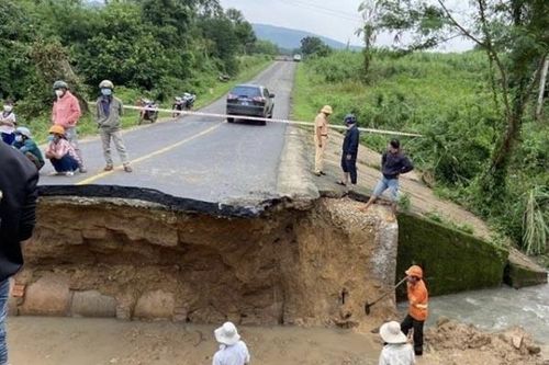Nam Trung Bộ, Tây Nguyên thiệt hại nặng nề do mưa lũ