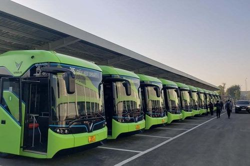Đưa tuyến buýt điện đầu tiên vào hoạt động ở Hà Nội