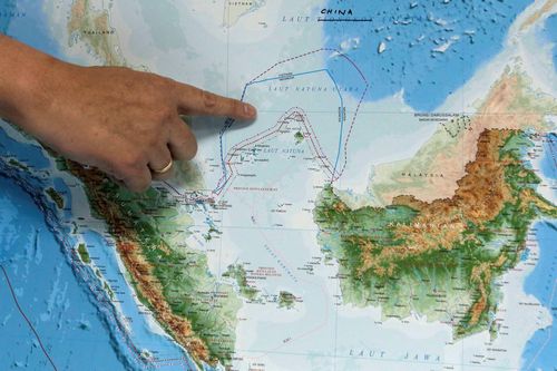 Hãng tin Reuters: Trung Quốc và Indonesia từng 'rút kiếm khỏi vỏ' do tranh chấp lãnh hải