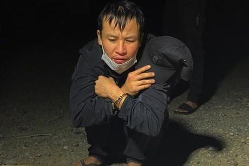 Cảnh sát mật phục, chặn bắt ô tô chở 8.000 viên ma túy