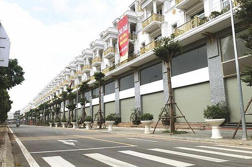 Shophouse hàng chục tỷ đồng ế ẩm, nhà đầu tư đứng ngồi không yên