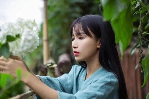 Nguy cơ mất trắng thương hiệu, 'tiên nữ đồng quê' Lý Tử Thất nói gì giữa tâm bão kiện tụng