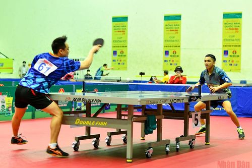Đinh Anh Hoàng bị loại sớm ở nội dung đơn nam