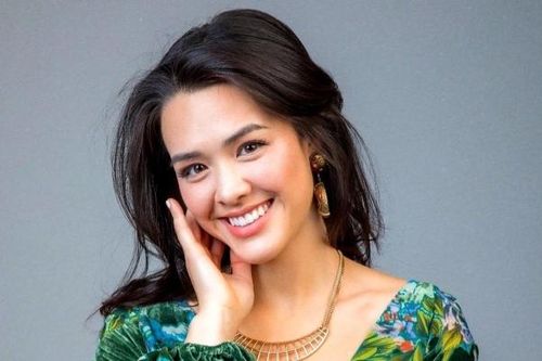 Con gái Chung Lệ Đề đoạt giải á hậu ở Canada