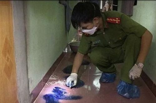 Phát hiện 2 bố con tử vong trong nhà riêng
