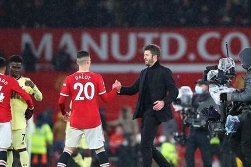 Cầu thủ MU sốc khi Carrick rời Old Trafford