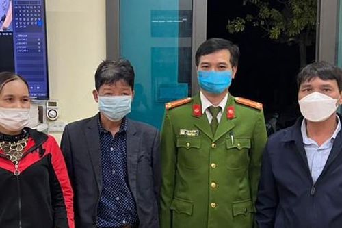 Người phụ nữ trả lại gần 1 tỷ đồng cho người đánh mất