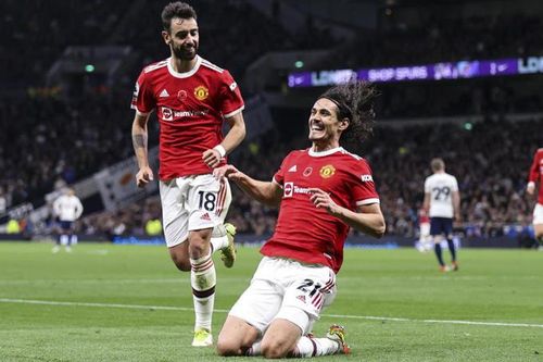 Cavani chia tay MU, thêm 5 'ông kễnh' nối gót