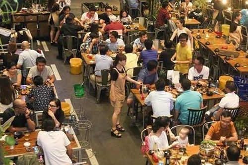TP.HCM tiếp tục thí điểm dịch vụ ăn uống đến 31/12