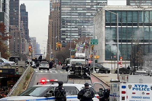 Cảnh sát New York bắt giữ một người đàn ông mang súng tại trụ sở LHQ