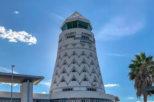 Sân bay chính của Zimbabwe không có radar