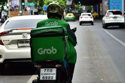 Cổ phiếu Grab giảm hơn 20% trong ngày giao dịch đầu tiên tại Mỹ