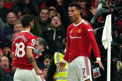 Ronaldo vượt mốc 800 bàn, Man.United ngược dòng thắng Arsenal