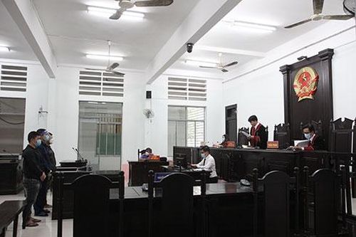 Đánh người, 3 thanh niên vào tù
