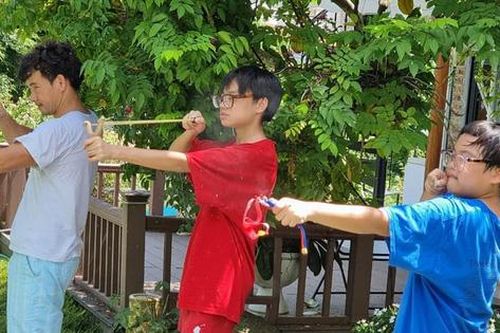 Những ông bố đảm chăm con (3): Nghệ sĩ Xuân Bắc hài hước nhưng chăm con 'cực gắt'