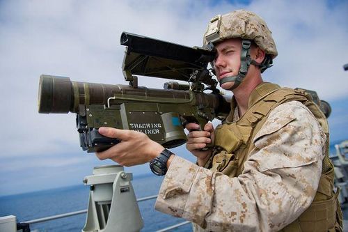 Nối tiếp Javelin, Mỹ sắp gửi tên lửa phòng không Stinger cho Ukraine?