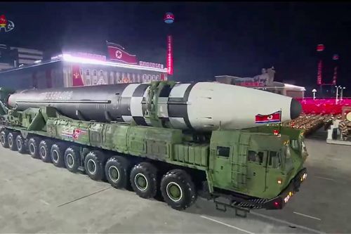Cuộc đua tên lửa ở Đông Bắc Á tăng nhiệt trong năm 2021