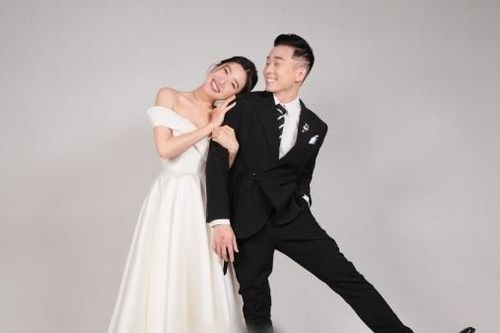 Trọn bộ ảnh cưới của Karik khiến dân mạng xôn xao