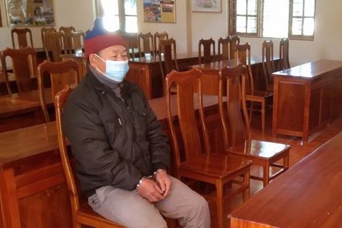 Nghi vợ ngoại tình hàng xóm, lén bỏ ma túy vào xe máy tình địch