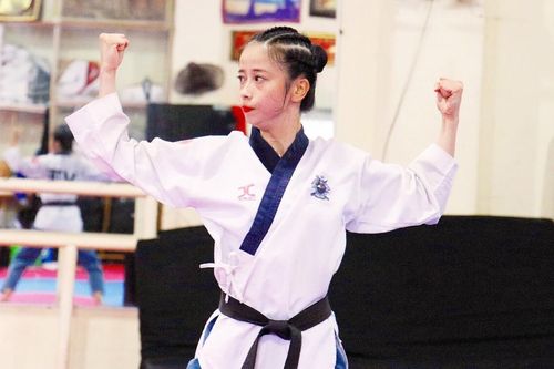 Hoa khôi võ thuật Châu Tuyết Vân làm đại sứ thể thao ASEAN
